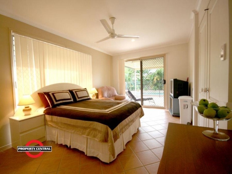 6 Grande Entrance, Monterey Keys QLD 4212