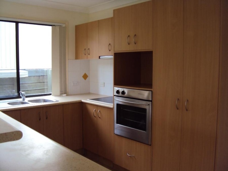 8 Katie Court, Arundel QLD 4214