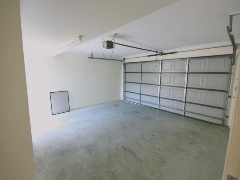 8 Katie Court, Arundel QLD 4214