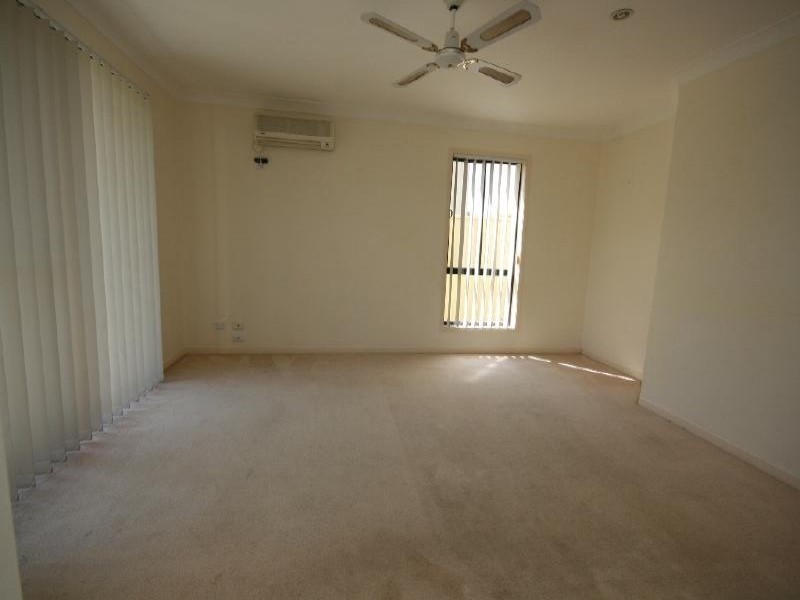 8 Katie Court, Arundel QLD 4214