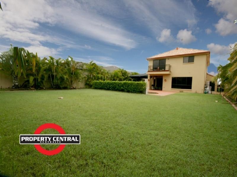 25 Calmwater Cres, Helensvale QLD 4212