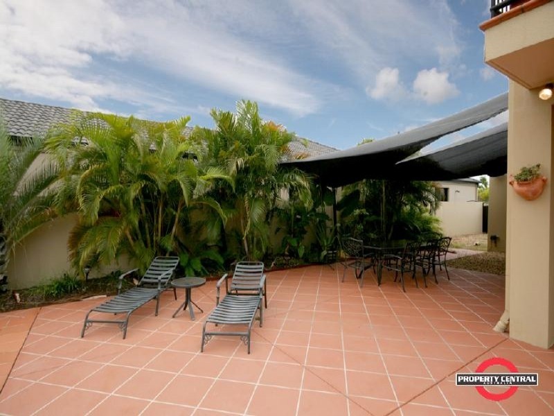 25 Calmwater Cres, Helensvale QLD 4212