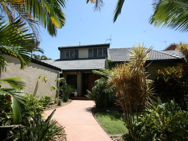 45 Wild Duck Drive, Mermaid Waters QLD 4218