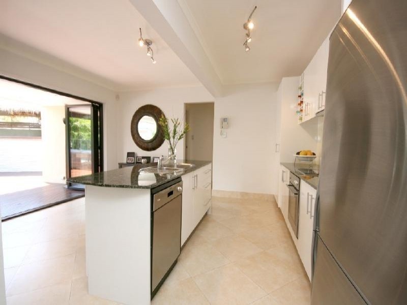 45 Wild Duck Drive, Mermaid Waters QLD 4218