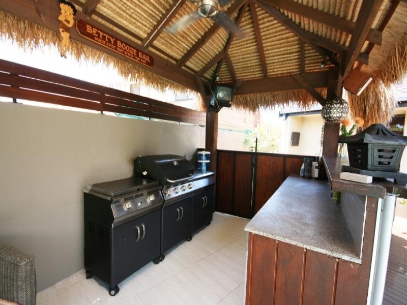45 Wild Duck Drive, Mermaid Waters QLD 4218