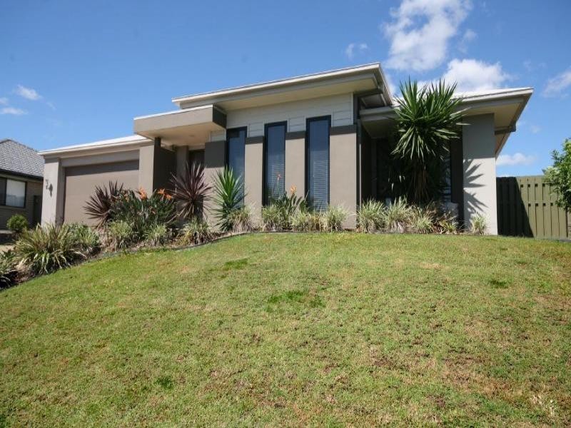 52 Codrington Circuit, Pacific Pines QLD 4211