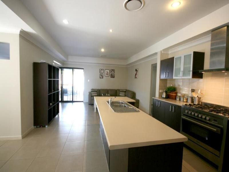 52 Codrington Circuit, Pacific Pines QLD 4211