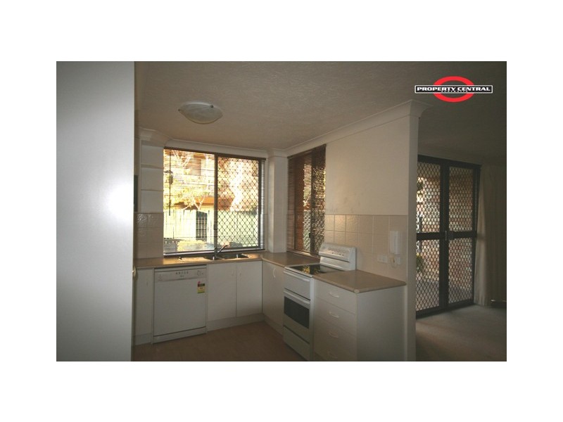 3/11 Stanhill Drive, Chevron Island QLD 4217