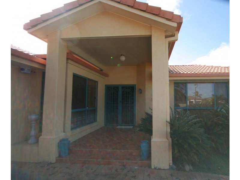 34 Glenwater Cres, Helensvale QLD 4212