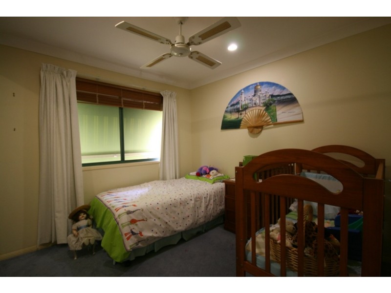 34 Glenwater Cres, Helensvale QLD 4212