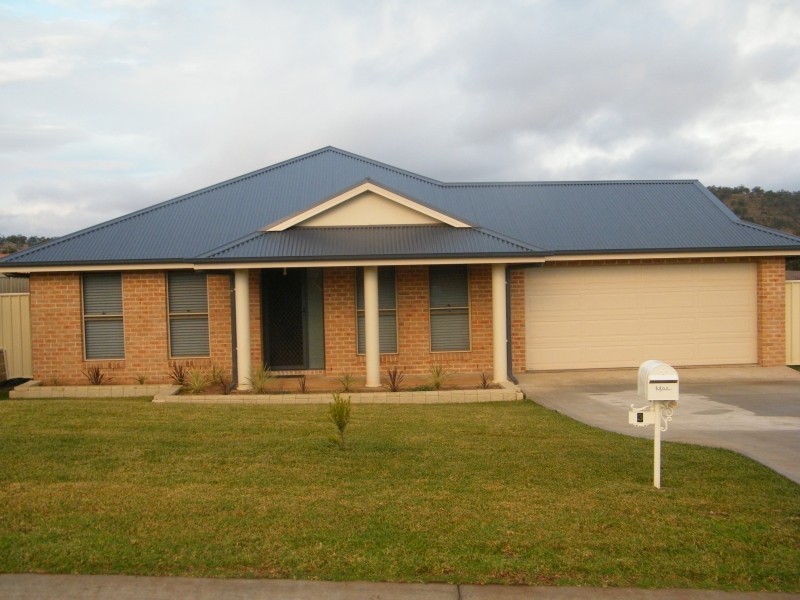 3 Kennedy Place, Aberdeen NSW 2336
