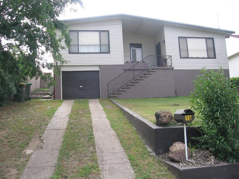 15 Thompson St, Muswellbrook NSW 2333