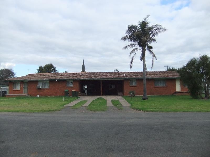 1 & 2/79 Lower Hill Street, Muswellbrook NSW 2333