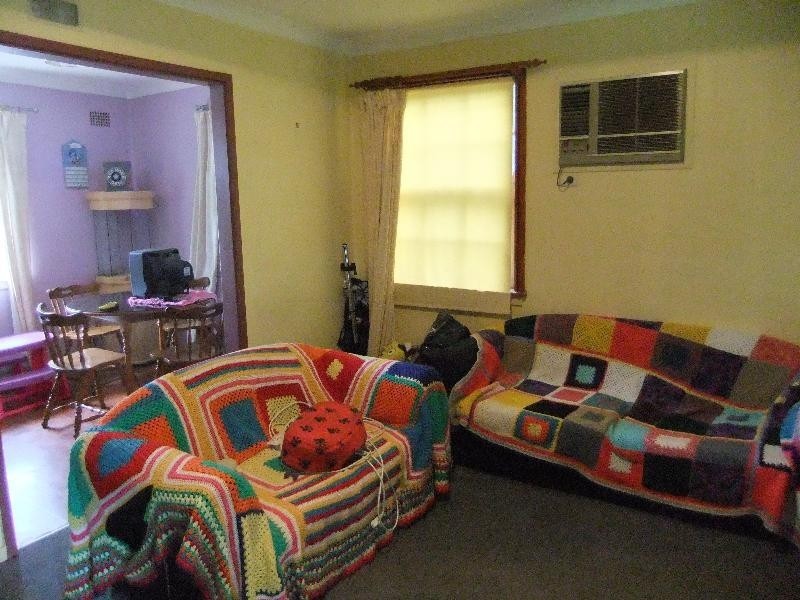 18 Anzac Parade, Muswellbrook NSW 2333