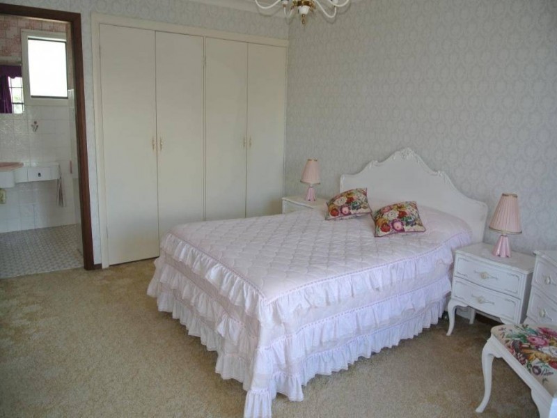 27 Shaw Crescent, Muswellbrook NSW 2333