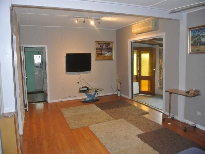 11-13 Upper Campbell Street, Aberdeen NSW 2336