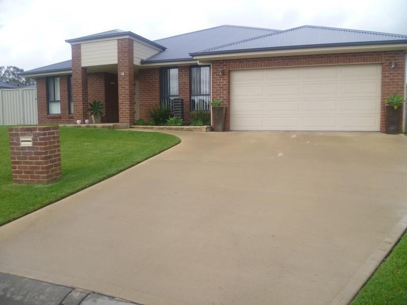 18 Kennedy Close, Muswellbrook NSW 2333