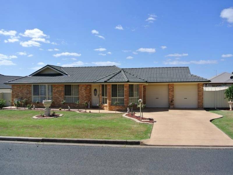 24 Bowman Street, Muswellbrook NSW 2333