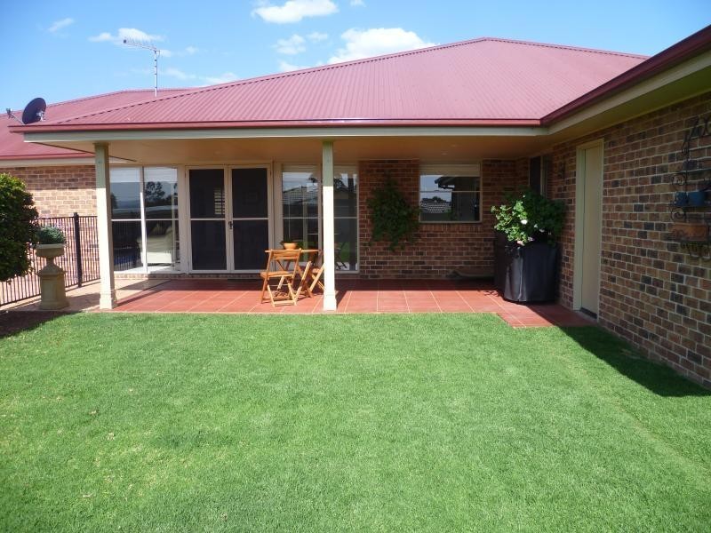 15 Silky Oak Close, Muswellbrook NSW 2333