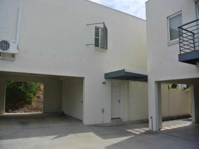 24/15 Lofberg Court, Muswellbrook NSW 2333