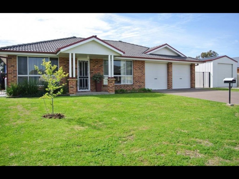 13 Silky Oak Close, Muswellbrook NSW 2333