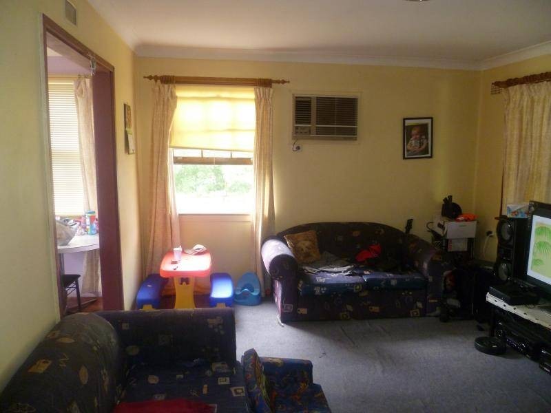 18 Anzac Parade, Muswellbrook NSW 2333
