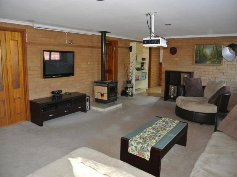 37 Carl St, Muswellbrook NSW 2333