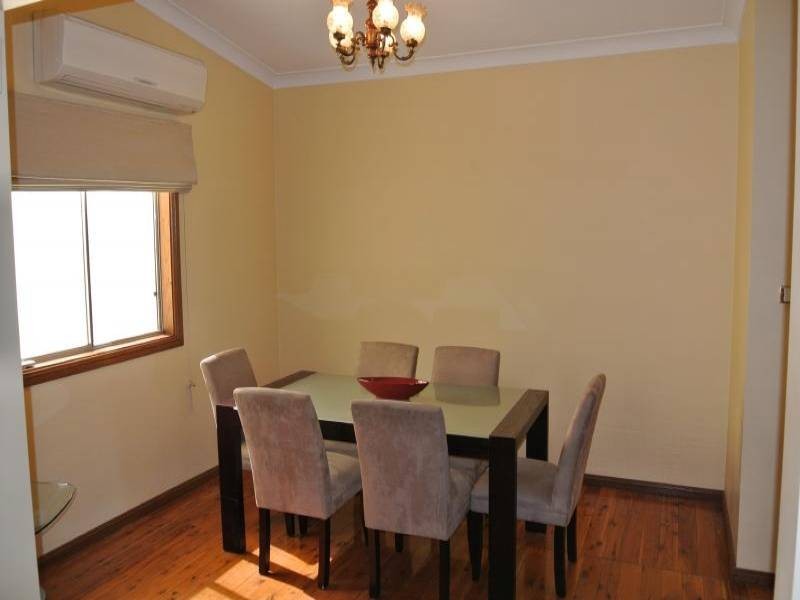 37 Carl St, Muswellbrook NSW 2333