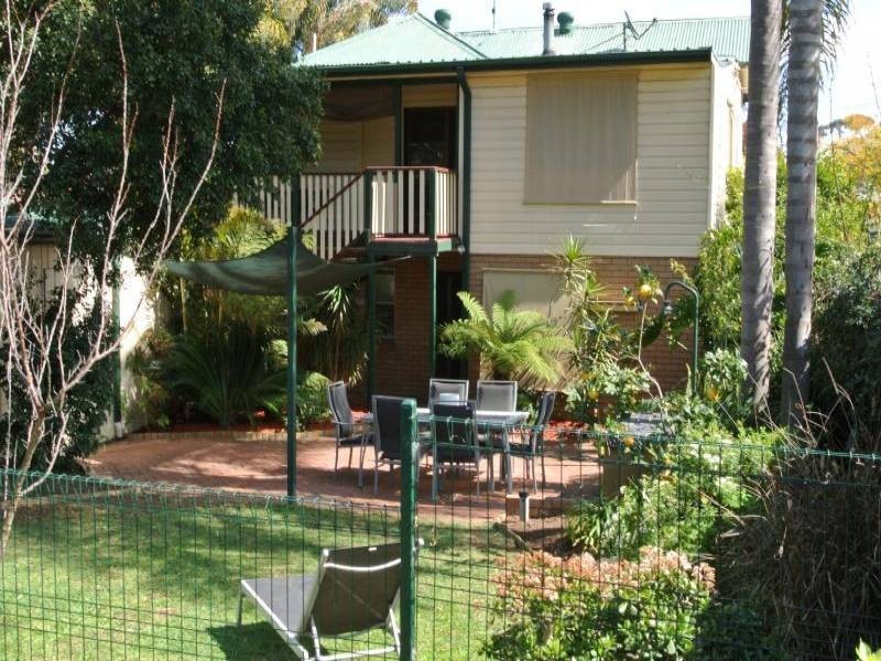 37 Carl St, Muswellbrook NSW 2333