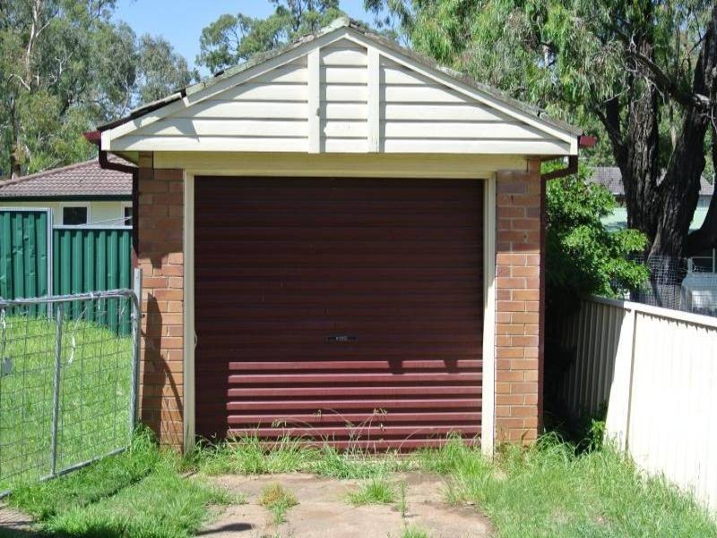 33 Anzac Parade, Muswellbrook NSW 2333