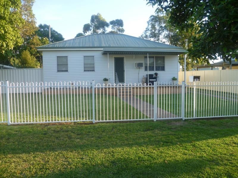 11 Forbes Street, Muswellbrook NSW 2333
