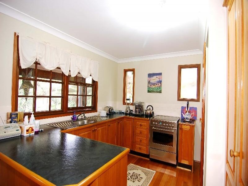 15 Currawong Crescent, Bowen Mountain NSW 2753