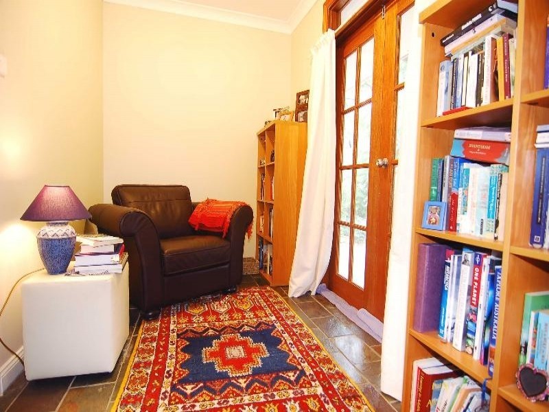 15 Currawong Crescent, Bowen Mountain NSW 2753