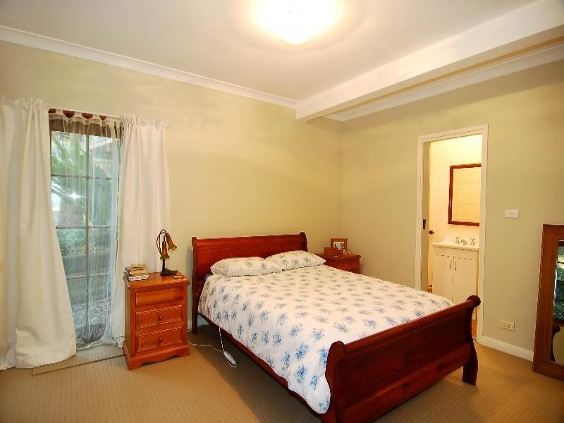 15 Currawong Crescent, Bowen Mountain NSW 2753