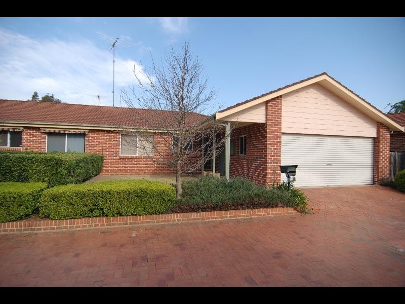 65 John Tebbutt Place, Richmond NSW 2753