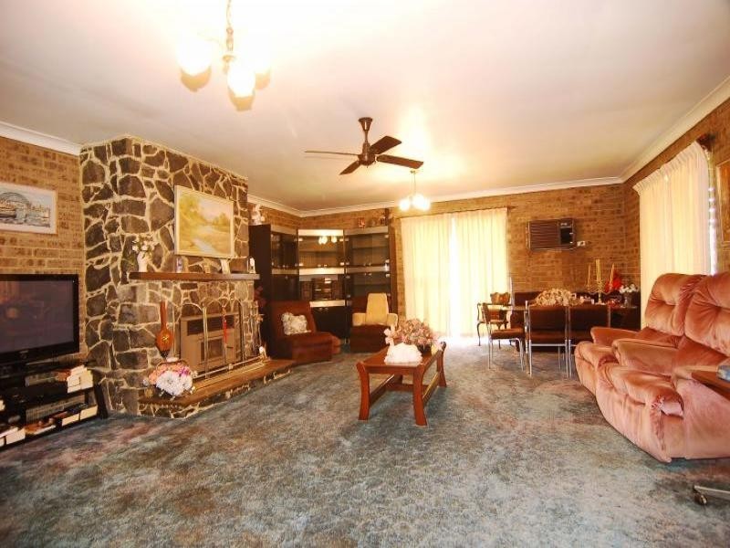 Mcgraths Hill NSW 2756