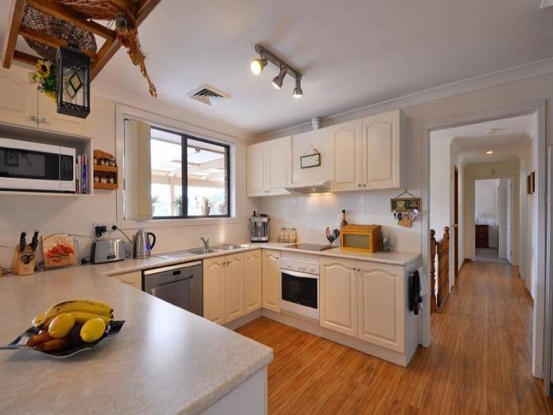Mcgraths Hill NSW 2756