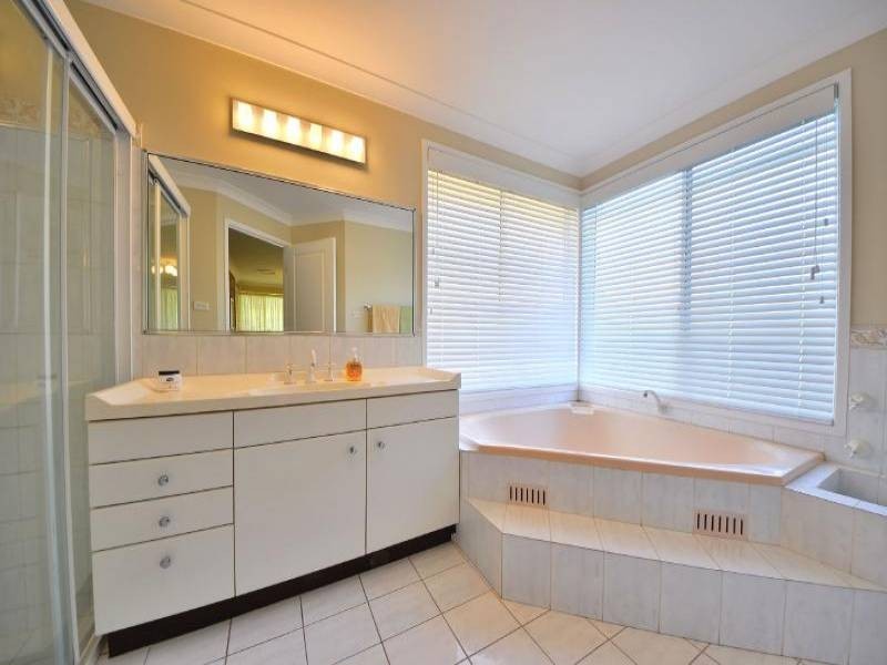 8 Langley Place,, Richmond NSW 2753