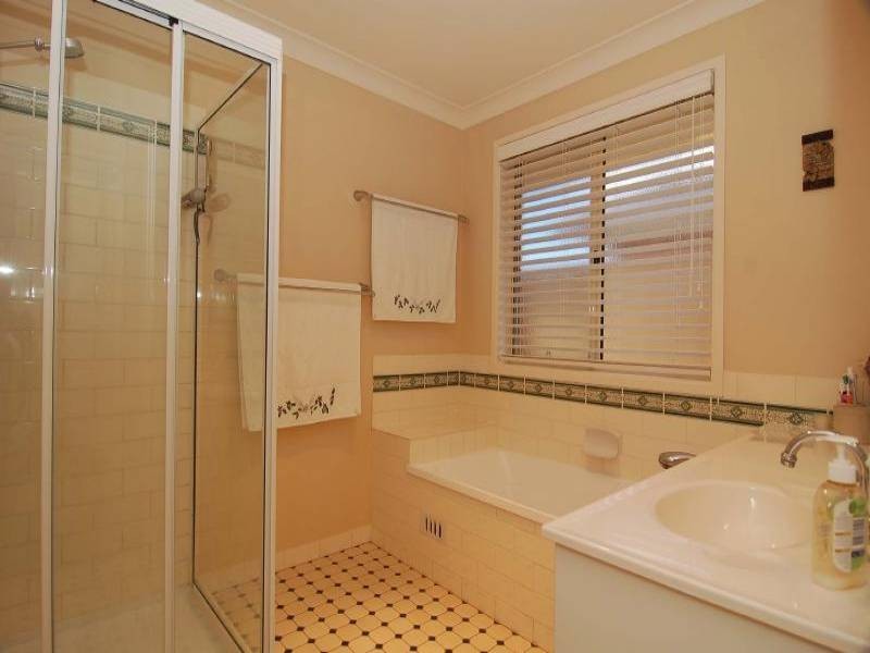 33 Bounty Crescent, Bligh Park NSW 2756