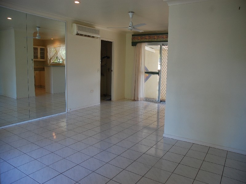 44 Fairsky Avenue, Mermaid Waters QLD 4218