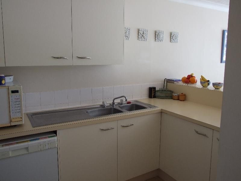 GB 3/52 Goodwin Tce, Burleigh Heads QLD 4220