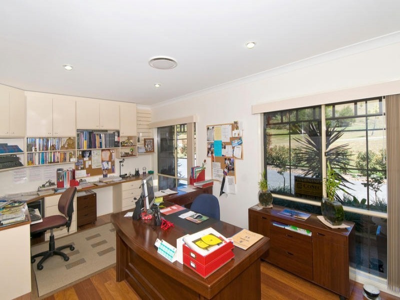 6 Fairy Wren Crt, Bonogin QLD 4213
