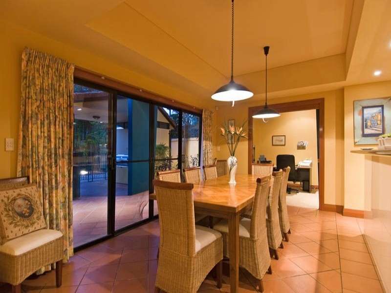 29 Kentia Court, Elanora QLD 4221