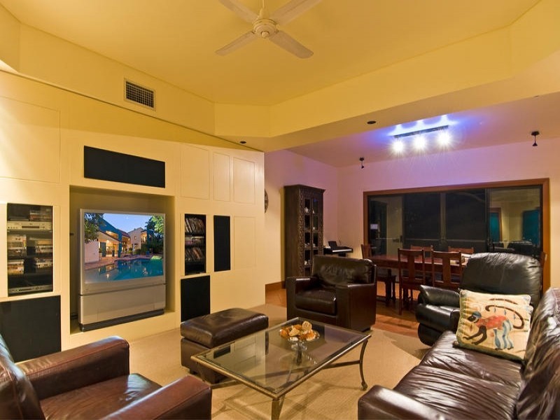 29 Kentia Court, Elanora QLD 4221