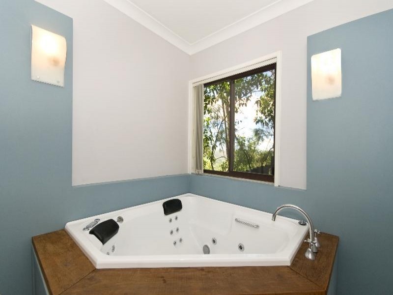 170 Simpsons Road, Currumbin Waters QLD 4223