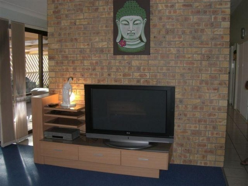 41 Hansen Street, Urangan QLD 4655