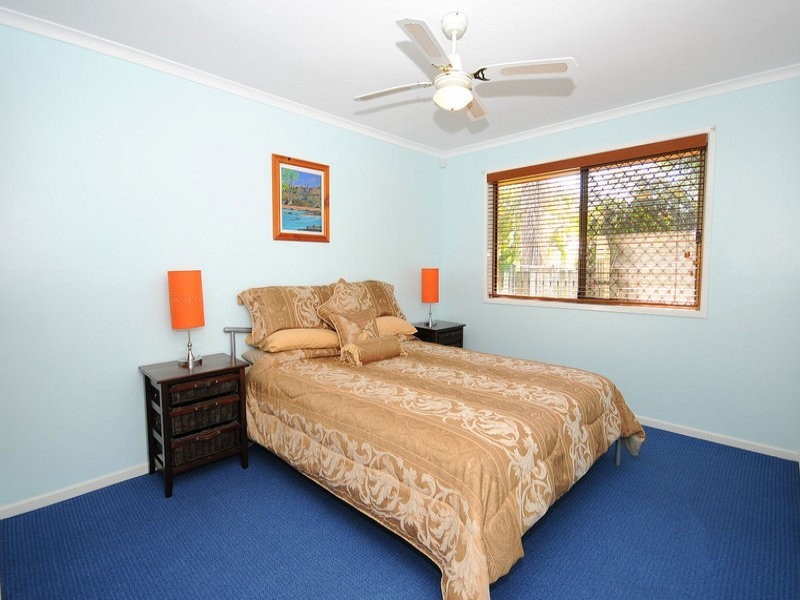 41 Hansen Street, Urangan QLD 4655