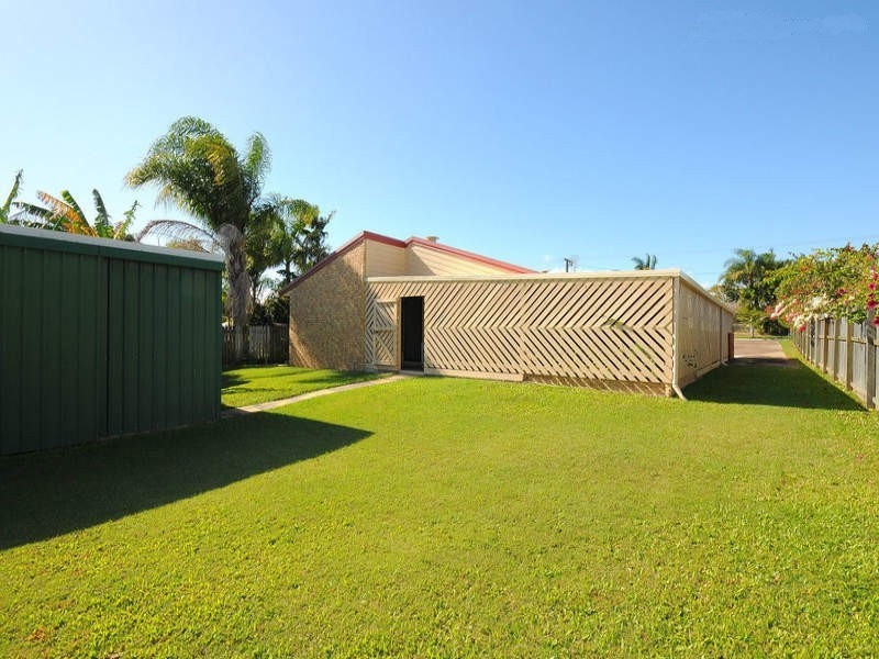 41 Hansen Street, Urangan QLD 4655