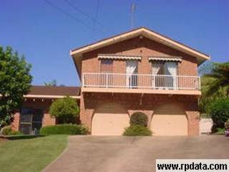 6 Crinum Crescent, Southport QLD 4215