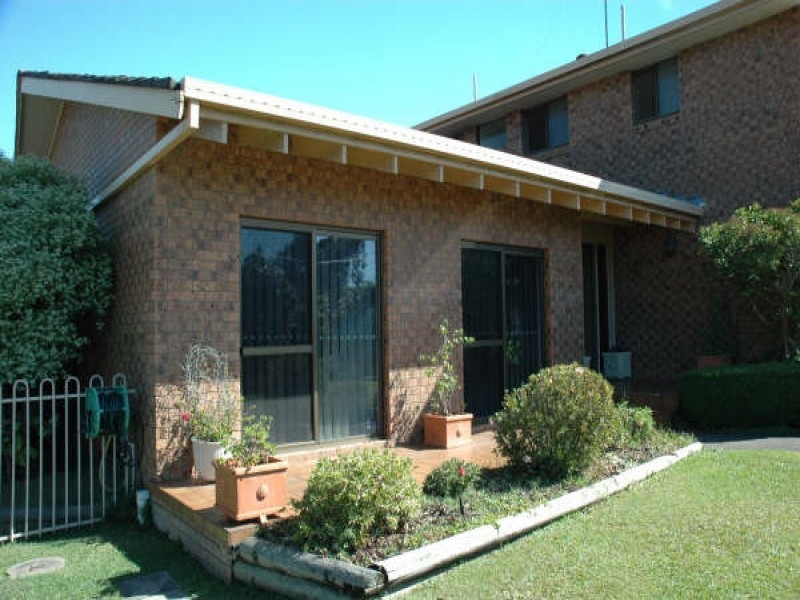 6 Crinum Crescent, Southport QLD 4215